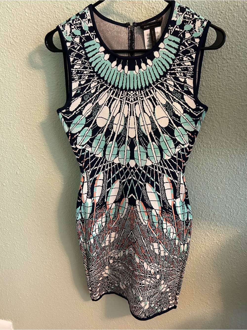 BCBG MaxAzria Sleeveless Geometric Print Sheath Dress in Aqua and Navy.Size XS